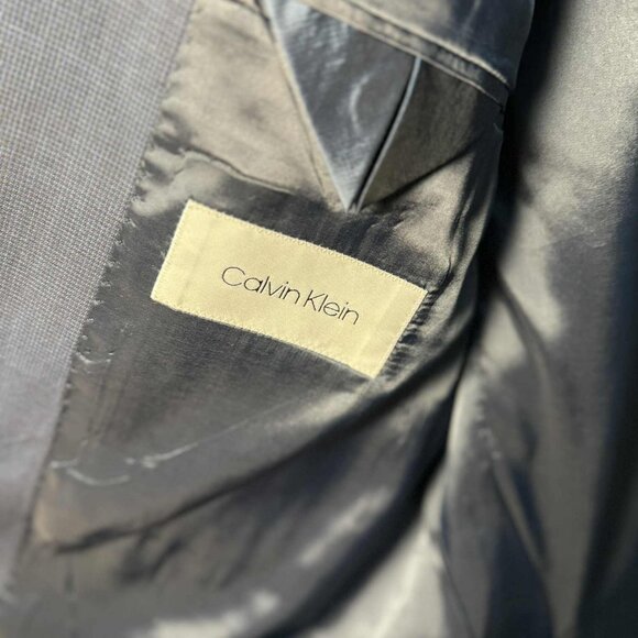 Calvin Klein Navy Blue Wool Two-Piece Suit - 36R & 30x30 - Picture 3 of 12